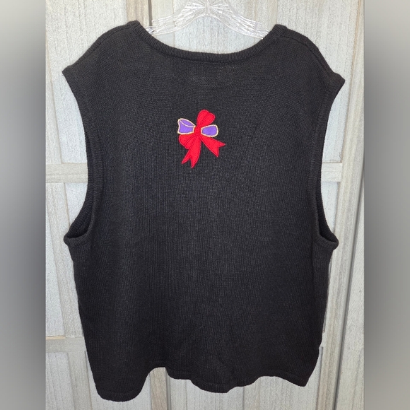 Vintage Bobbie Brooks Womens Christmas Sweater Vest Size 22/24 Embroidered Black - Picture 2 of 6